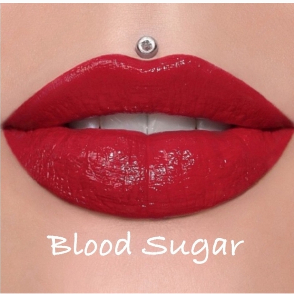 Jeffree Star Red Lipstick High-Shine Full Coverage - Picture 1 of 3